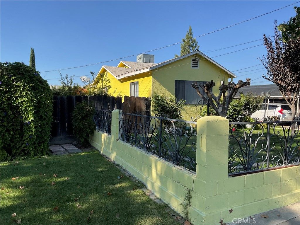 915 R Street, Merced, CA 95341