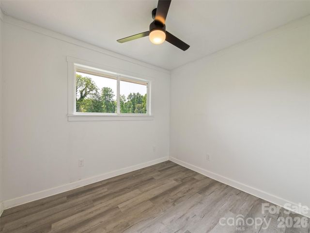 70 Levi Street, Clyde, NC 28721