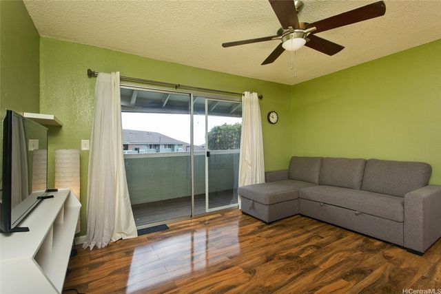 94-1088 Paawalu Street R5, Waipahu, HI 96797
