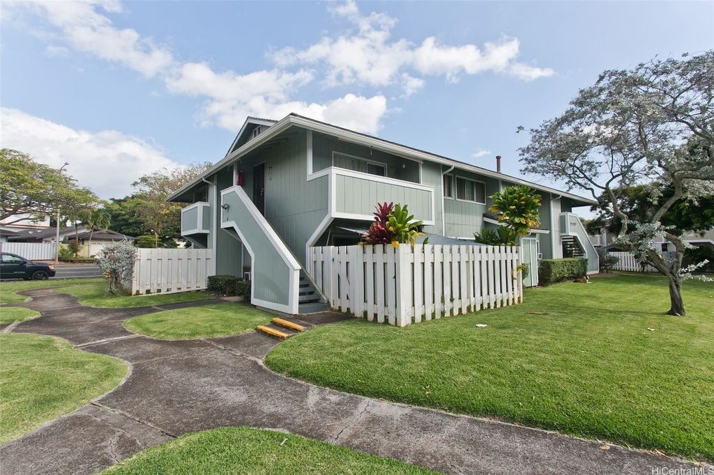94-1088 Paawalu Street R5, Waipahu, HI 96797