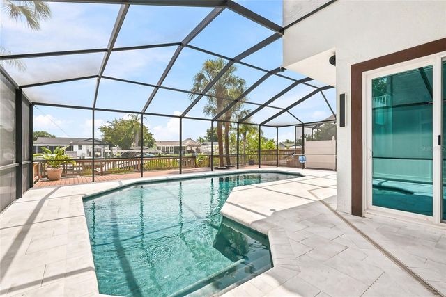 10627 HATTERAS DRIVE SW, Tampa, FL 33615