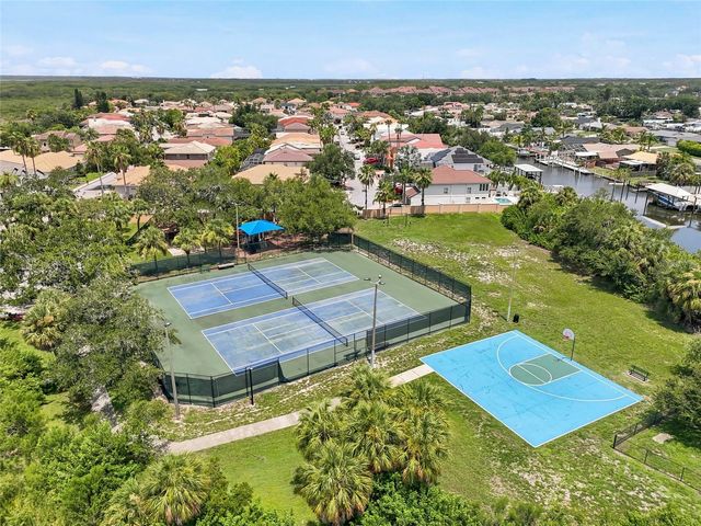 10627 HATTERAS DRIVE SW, Tampa, FL 33615