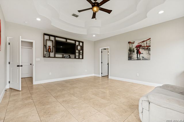 18425 Kinney Rd, Von Ormy, TX 78073
