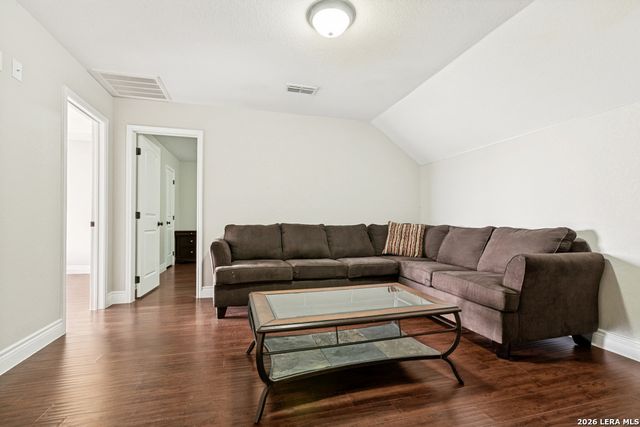 18425 Kinney Rd, Von Ormy, TX 78073