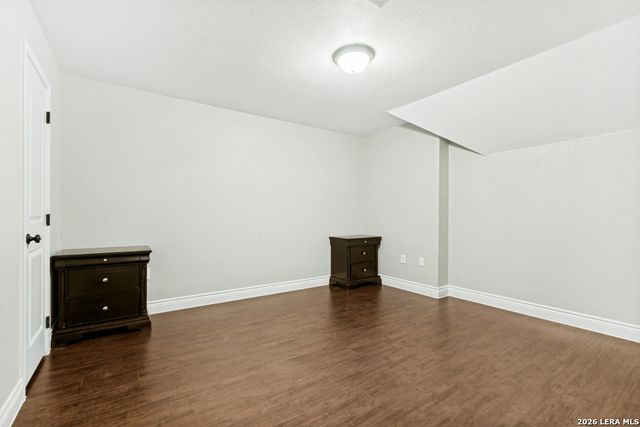 18425 Kinney Rd, Von Ormy, TX 78073