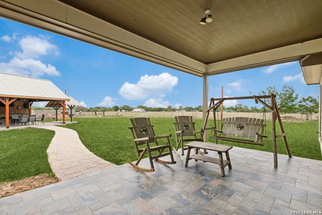 18425 Kinney Rd, Von Ormy, TX 78073