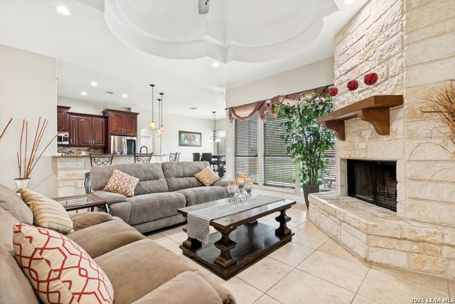 18425 Kinney Rd, Von Ormy, TX 78073