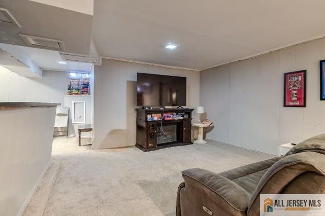 16 Pendleton Place, Old Bridge, NJ 08857