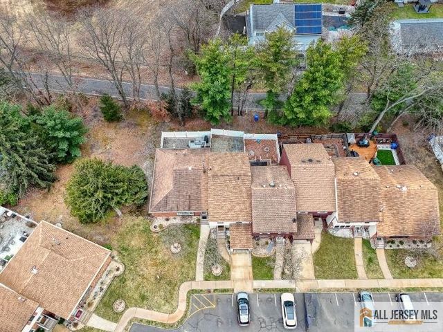 16 Pendleton Place, Old Bridge, NJ 08857