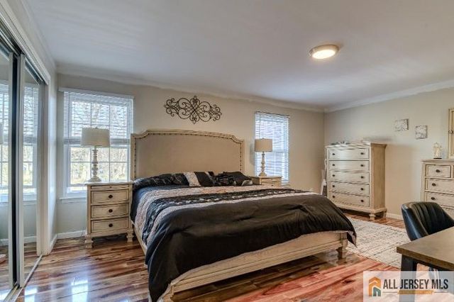 16 Pendleton Place, Old Bridge, NJ 08857