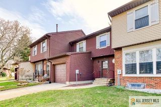 16 Pendleton Place, Old Bridge, NJ 08857