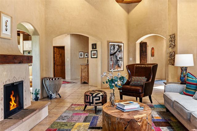 13 Sundance Circle, Santa Fe, NM 87506