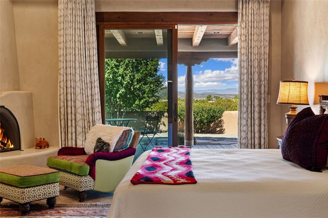 13 Sundance Circle, Santa Fe, NM 87506