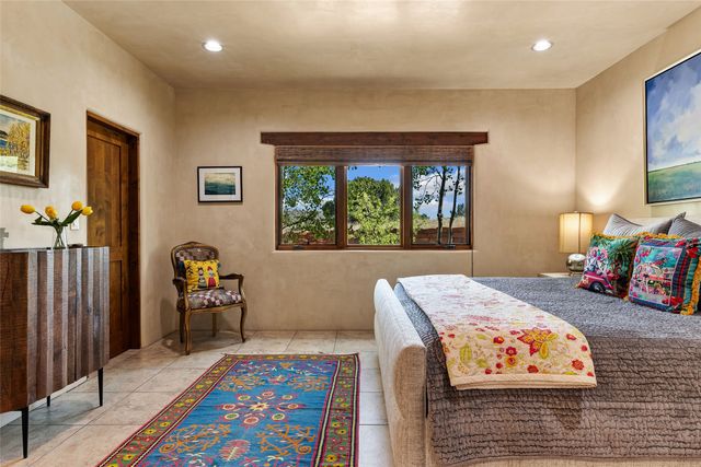 13 Sundance Circle, Santa Fe, NM 87506