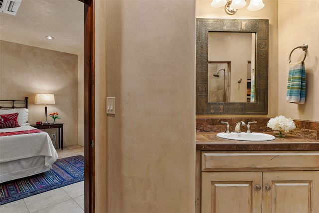 13 Sundance Circle, Santa Fe, NM 87506