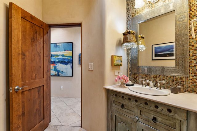 13 Sundance Circle, Santa Fe, NM 87506