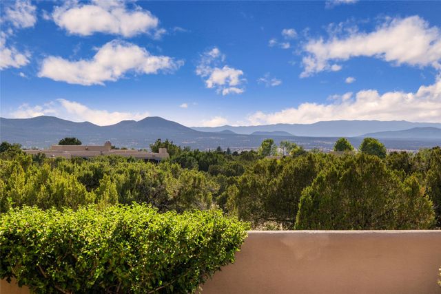 13 Sundance Circle, Santa Fe, NM 87506