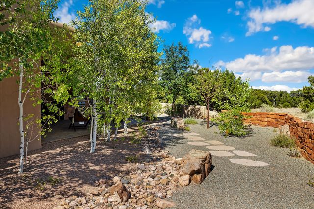 13 Sundance Circle, Santa Fe, NM 87506