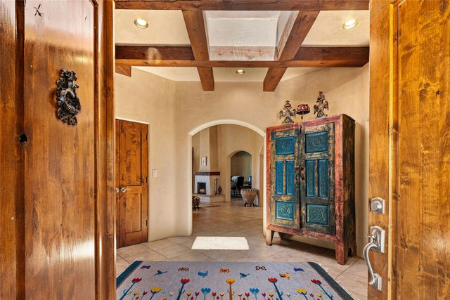 13 Sundance Circle, Santa Fe, NM 87506