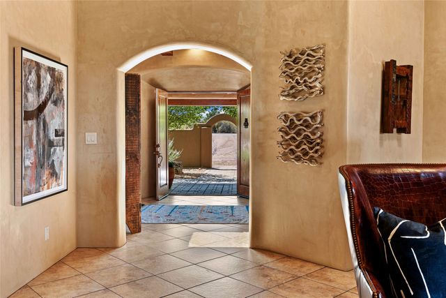 13 Sundance Circle, Santa Fe, NM 87506
