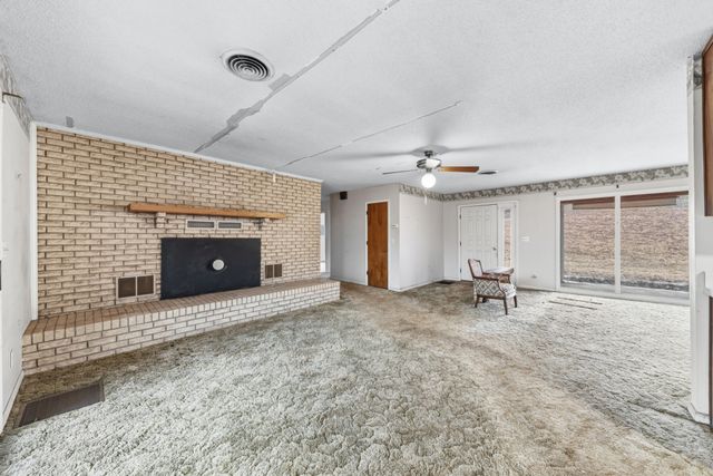 301 Sanford Ln, Lawrenceburg, TN 38464