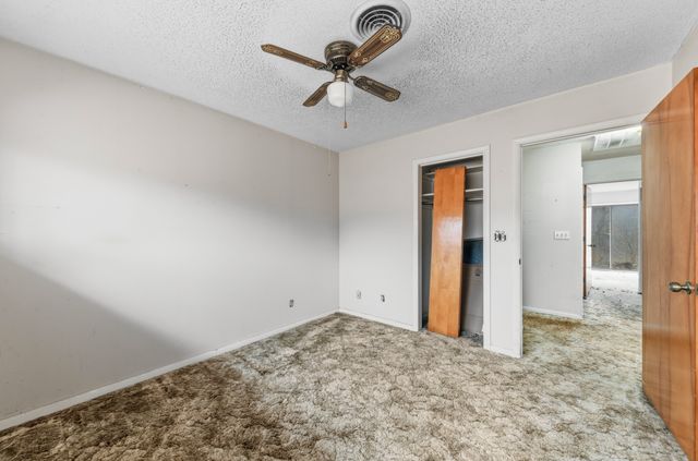 301 Sanford Ln, Lawrenceburg, TN 38464