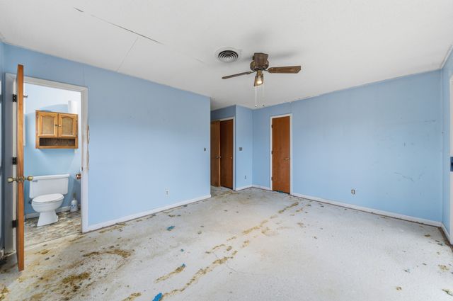 301 Sanford Ln, Lawrenceburg, TN 38464