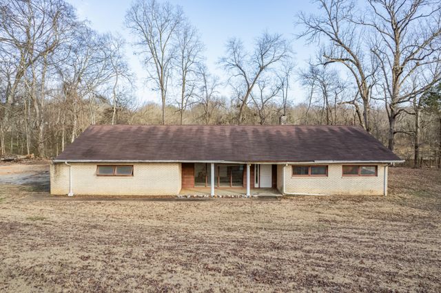 301 Sanford Ln, Lawrenceburg, TN 38464