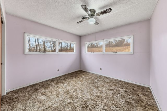 301 Sanford Ln, Lawrenceburg, TN 38464