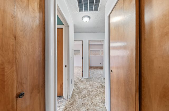 301 Sanford Ln, Lawrenceburg, TN 38464