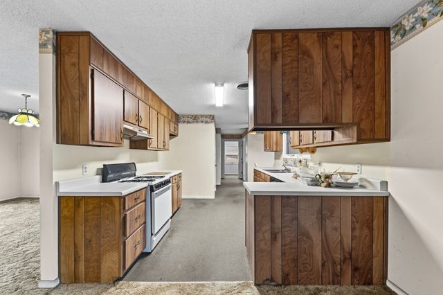 301 Sanford Ln, Lawrenceburg, TN 38464