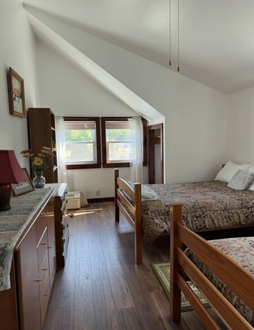 24 West Shore Drive, Tinmouth, VT 05773