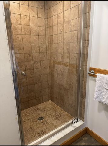 24 West Shore Drive, Tinmouth, VT 05773