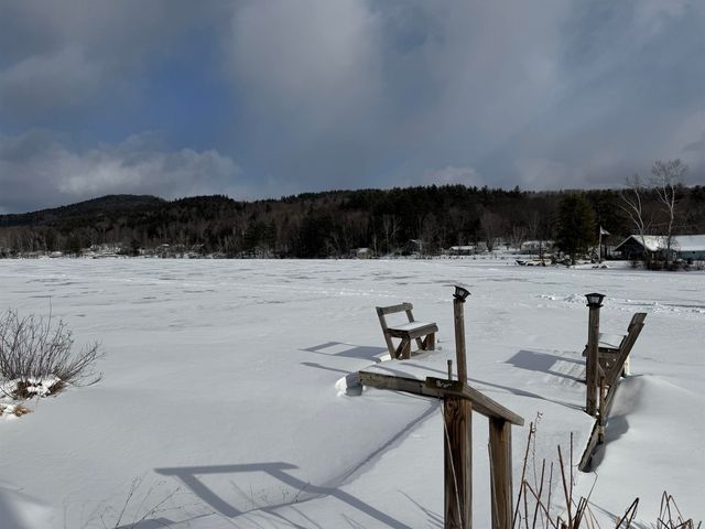 24 West Shore Drive, Tinmouth, VT 05773