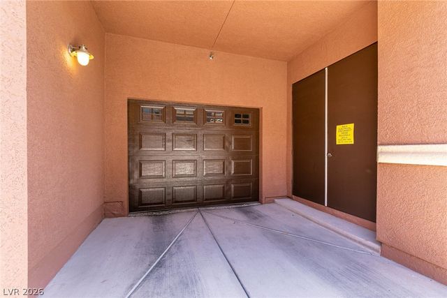 3975 North Hualapai Way 210, Las Vegas, NV 89129