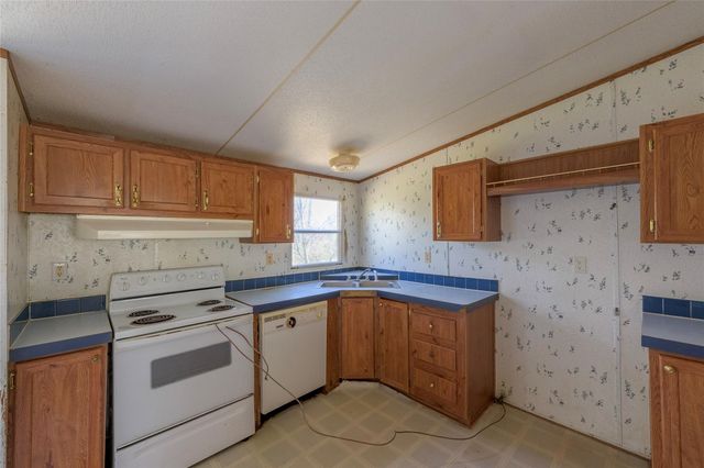 17256 Countrywood, Lindale, TX 75771