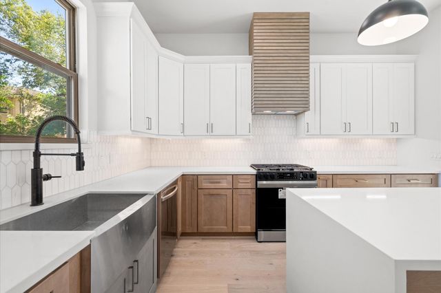 2519 Radcliffe Street, Houston, TX 77007