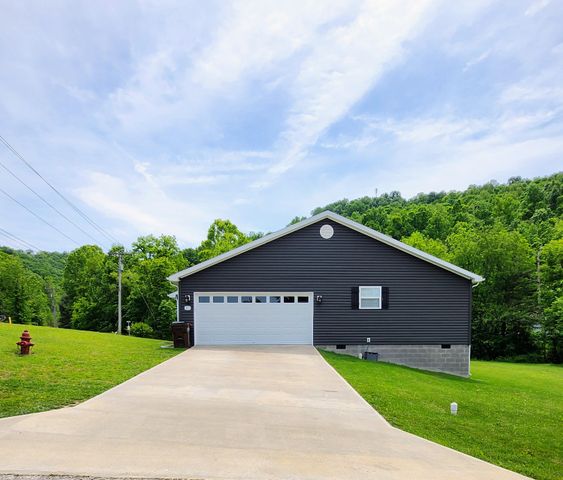 20 Allie Lane, Stanton, KY 40380