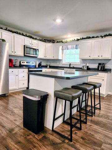 20 Allie Lane, Stanton, KY 40380