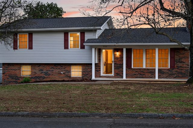 930 Tri Circle NE, Cleveland, TN 37312