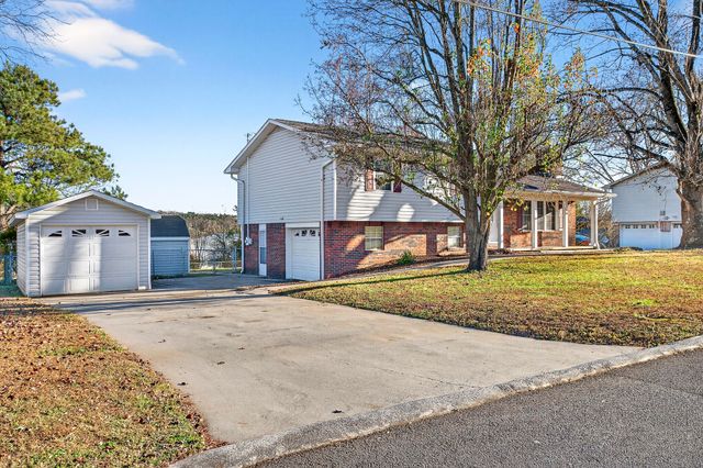 930 Tri Circle NE, Cleveland, TN 37312