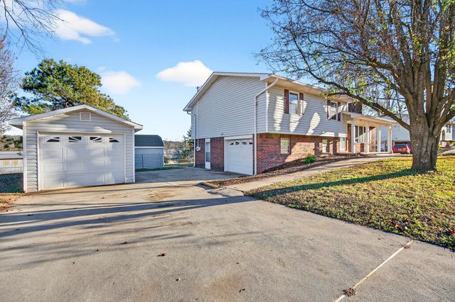 930 Tri Circle NE, Cleveland, TN 37312