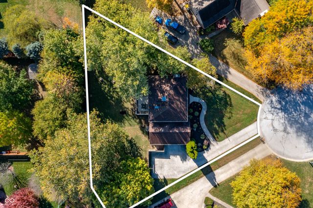 12040 Kemp Circle, Indianapolis, IN 46229