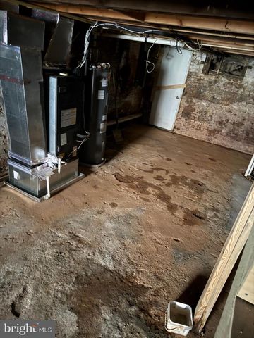 2626 E PRESTON ST, Baltimore, MD 21213