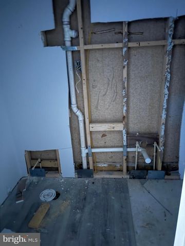 2626 E PRESTON ST, Baltimore, MD 21213