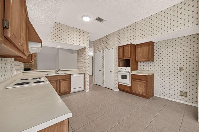 12838 Ashford Knolls Drive, Houston, TX 77082