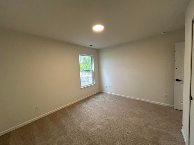 3002 Travelers Way, Valparaiso, IN 46385