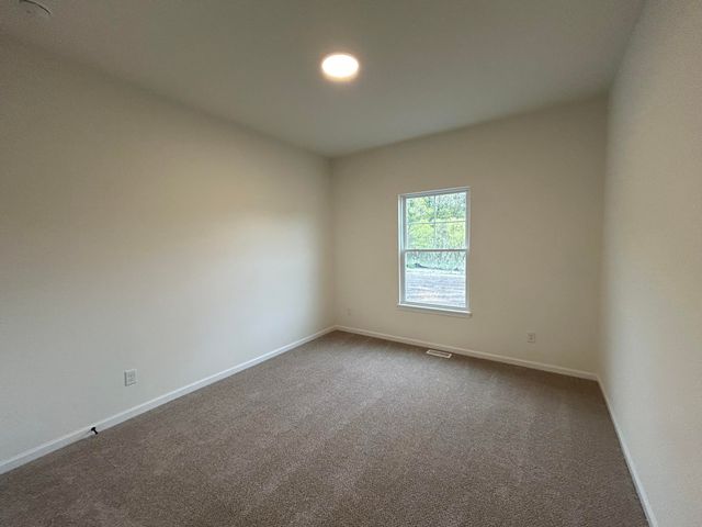 3002 Travelers Way, Valparaiso, IN 46385