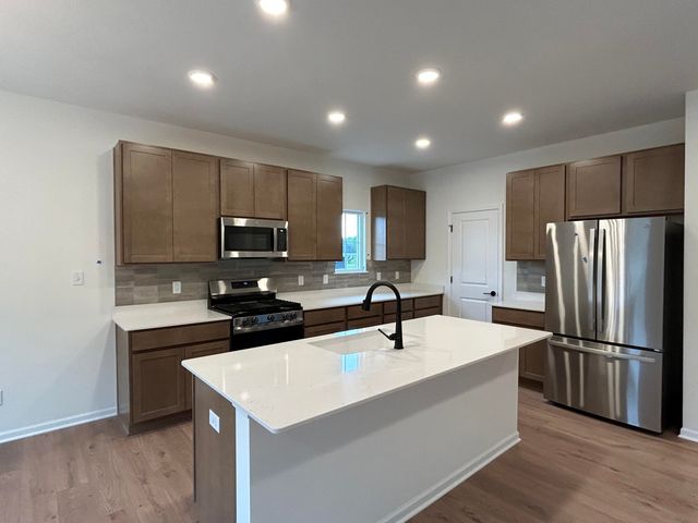 3002 Travelers Way, Valparaiso, IN 46385