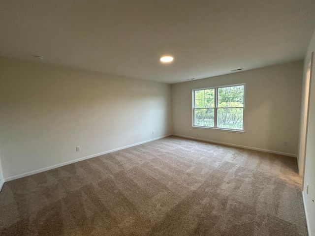 3002 Travelers Way, Valparaiso, IN 46385